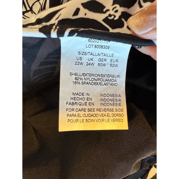 Swim Solutions Support Control Size 22W Swim Dress Black White NWT $122 - Picture 12 of 16